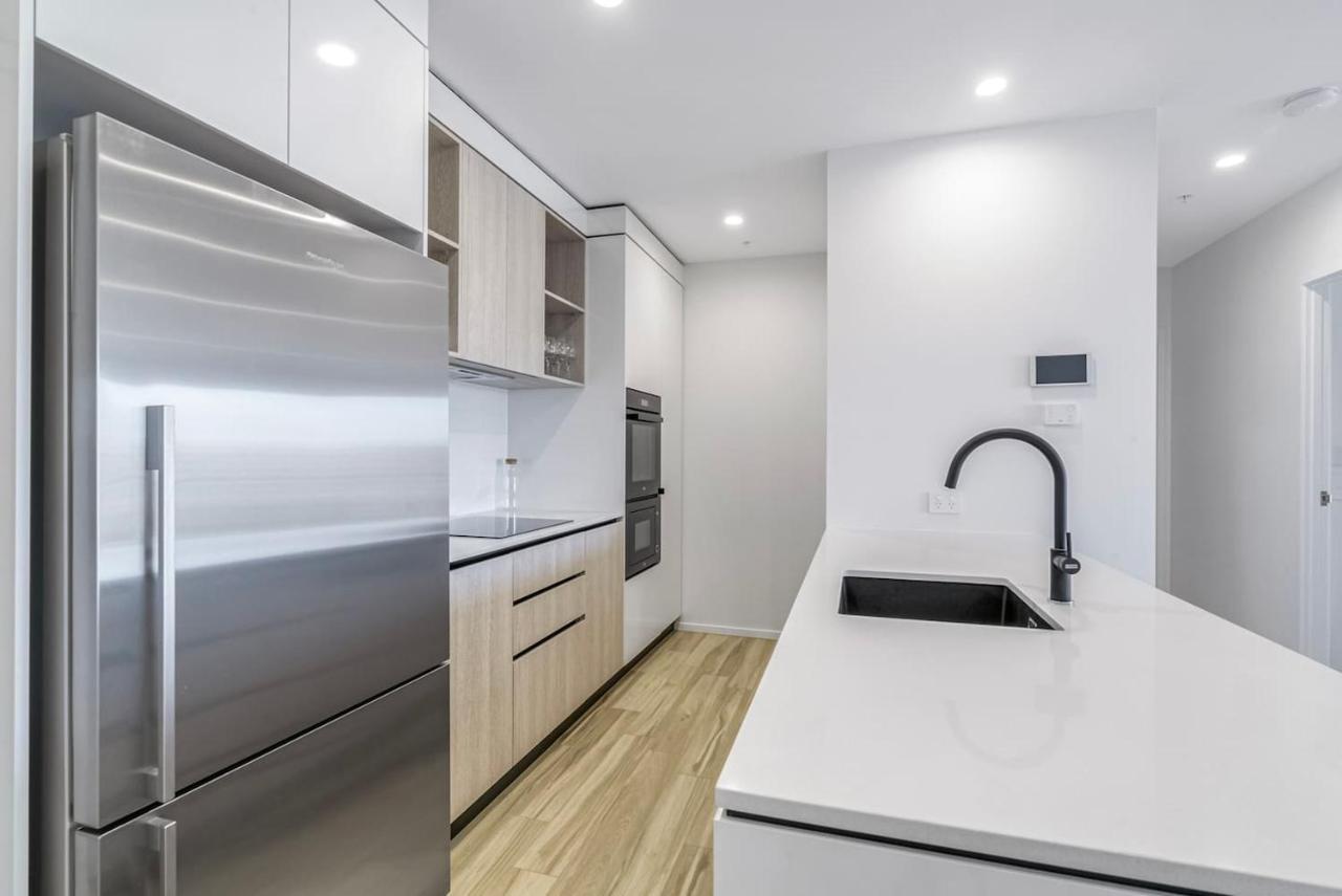 'azure Alcove' A Stylish Haven In Burleigh's Embrace *
