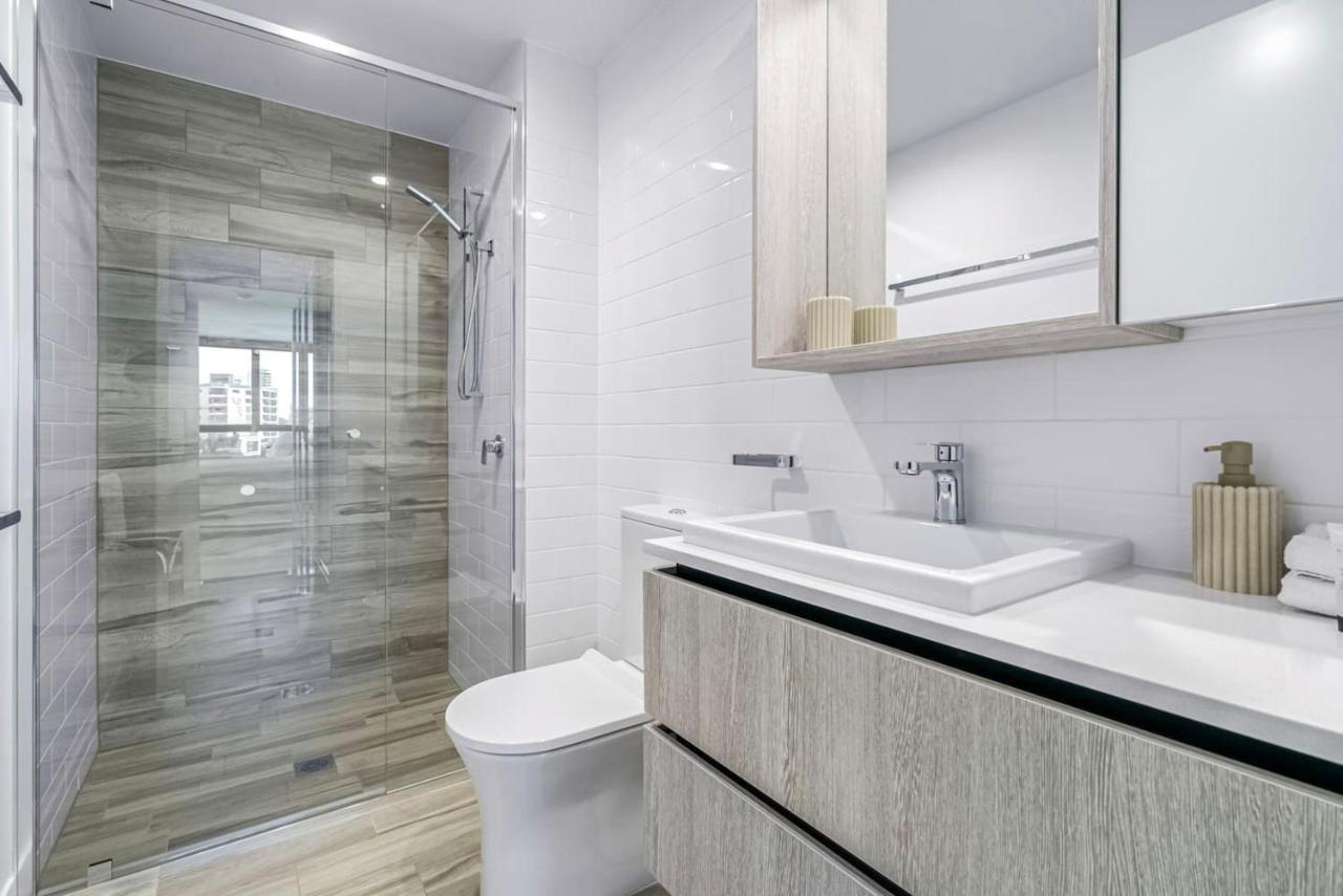 'azure Alcove' A Stylish Haven In Burleigh's Embrace Apartment *